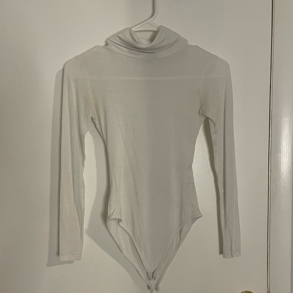 Pretty Little Thing White bodysuit